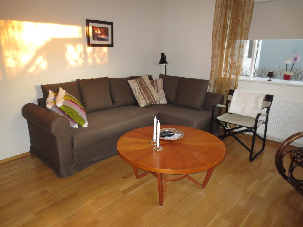 Teigur Guesthouse Akranes Exteriör bild