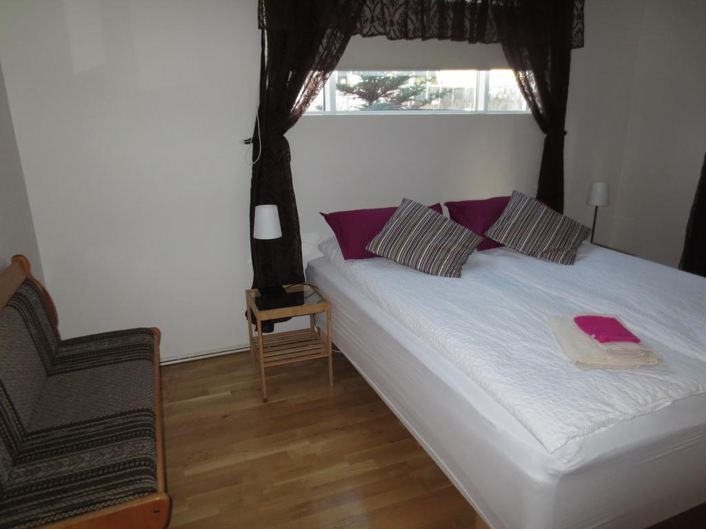 Teigur Guesthouse Akranes Exteriör bild