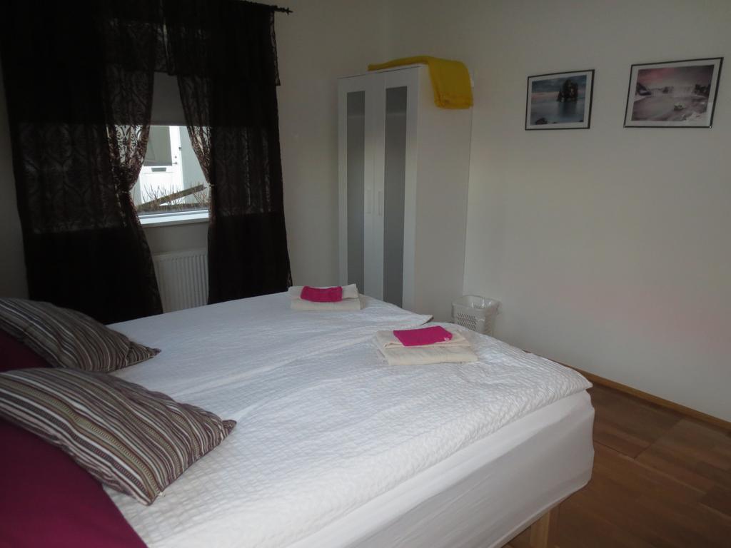 Teigur Guesthouse Akranes Exteriör bild