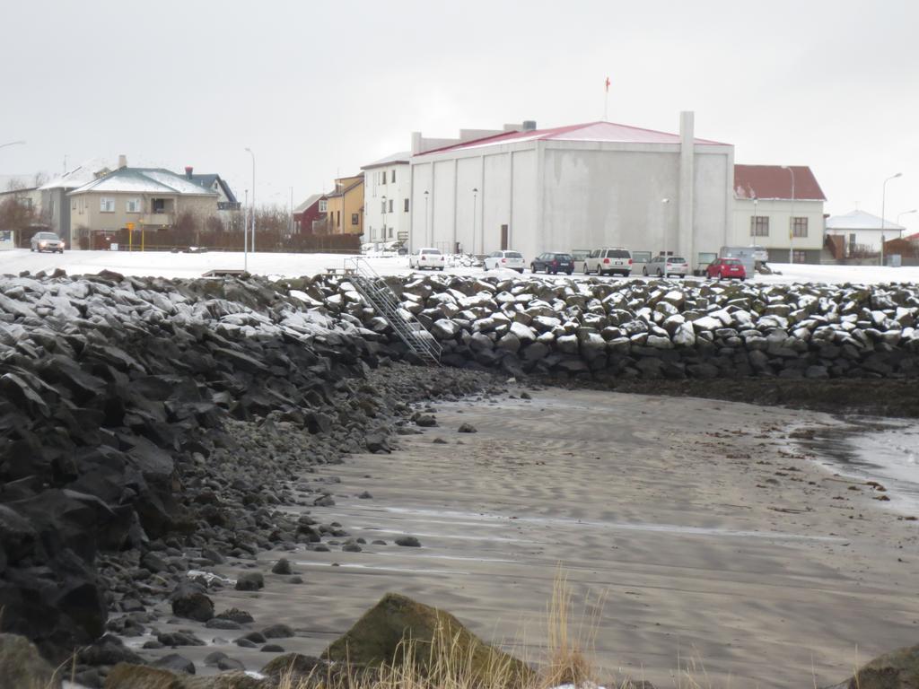 Teigur Guesthouse Akranes Exteriör bild