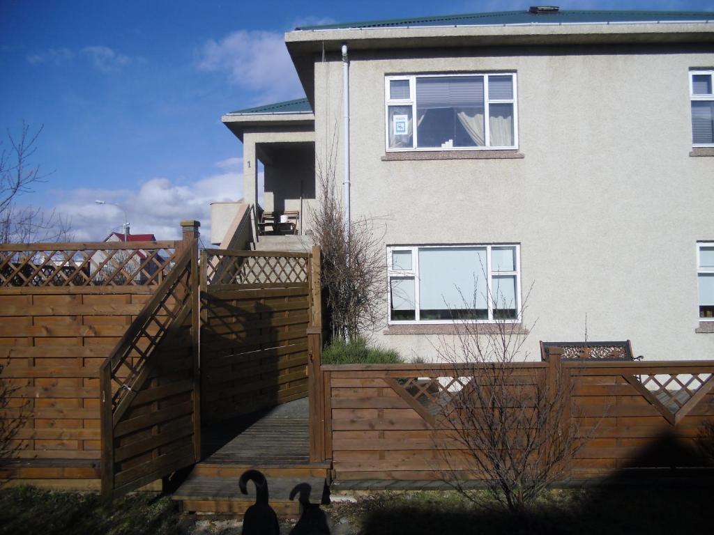 Teigur Guesthouse Akranes Exteriör bild