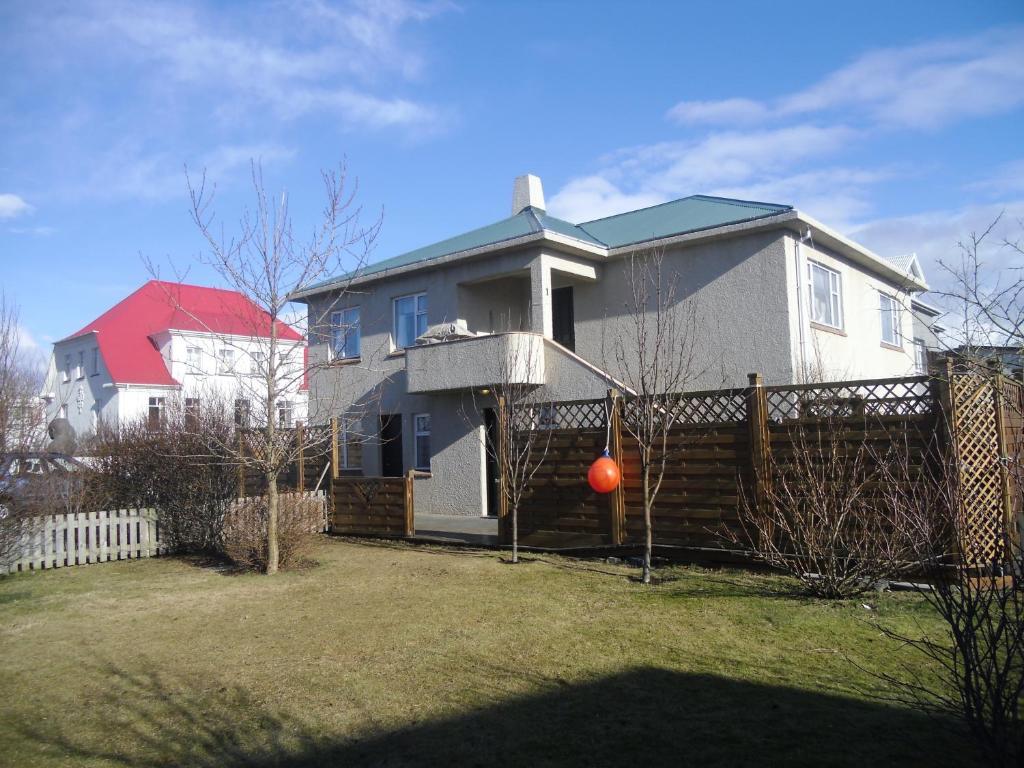 Teigur Guesthouse Akranes Exteriör bild